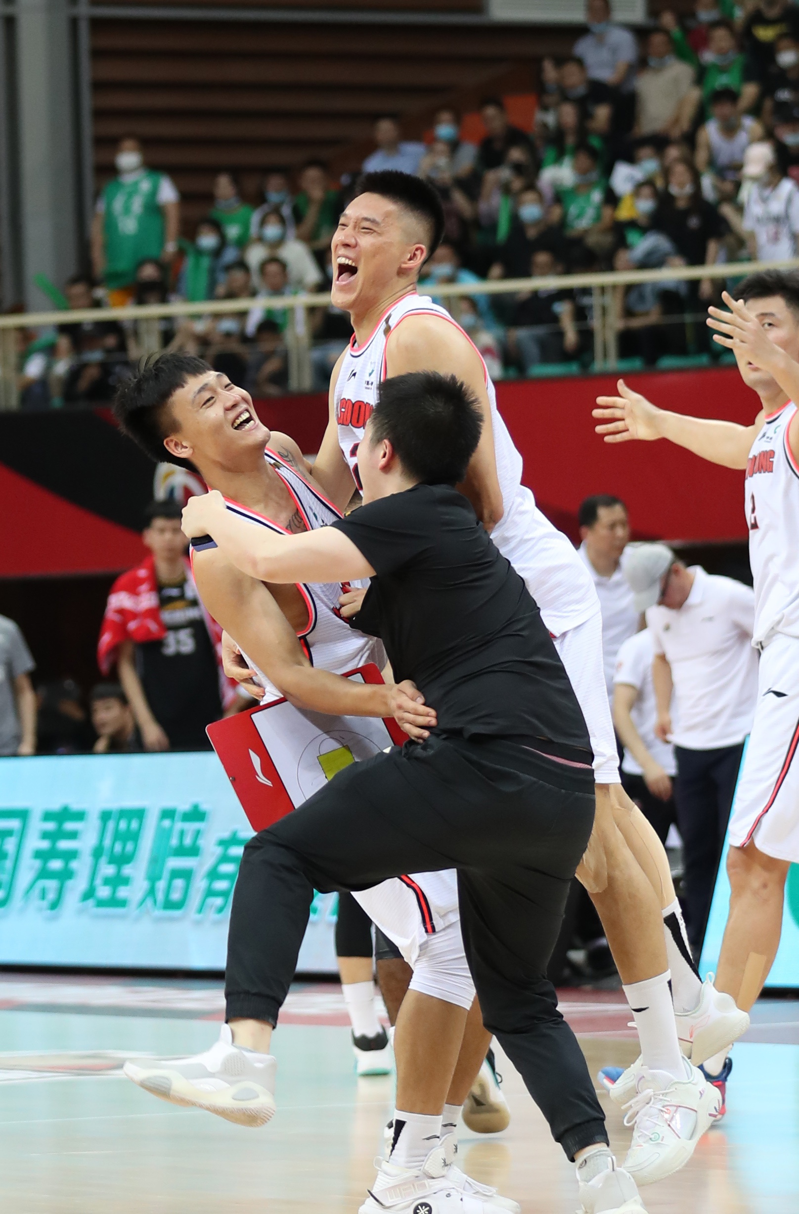篮球cba总决赛广东东莞大益队夺冠