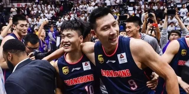 广东宏远喜获第11冠胡明轩成为最有价值的球员存在质疑吗