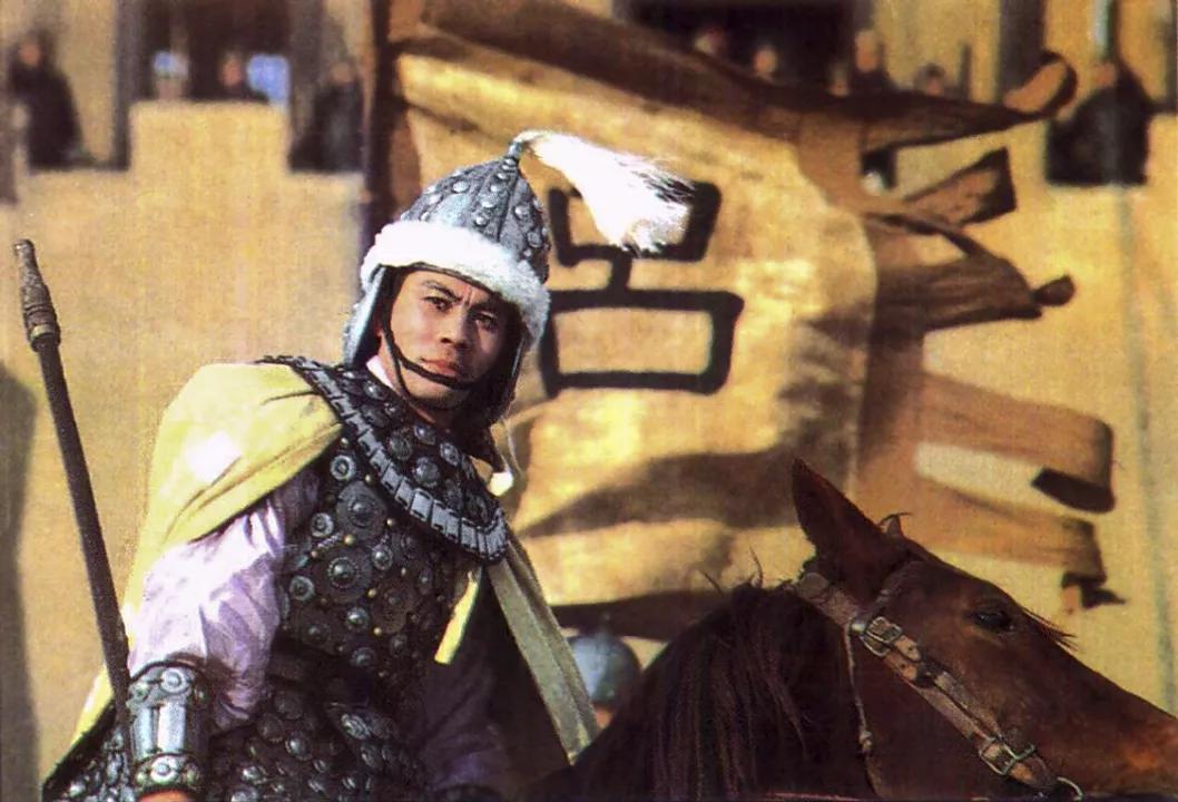 张光北饰演的吕布,眉宇间充满英气,无论外形气质,还是人物的刻画,都将