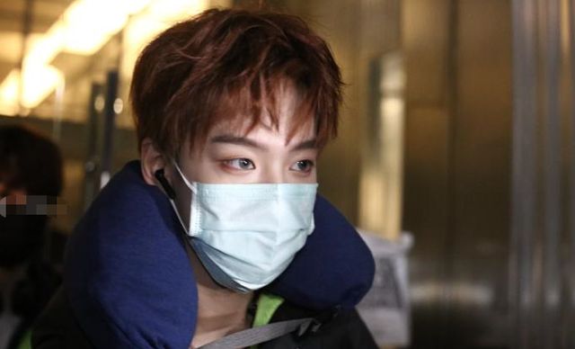 余景天惹事了?辟谣父母黑料却苍白无力,国籍问题被批“双标”休闲区蓝鸢梦想 - Www.slyday.coM