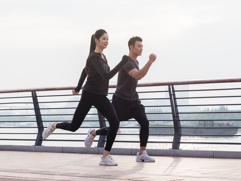 排球课热身游戏