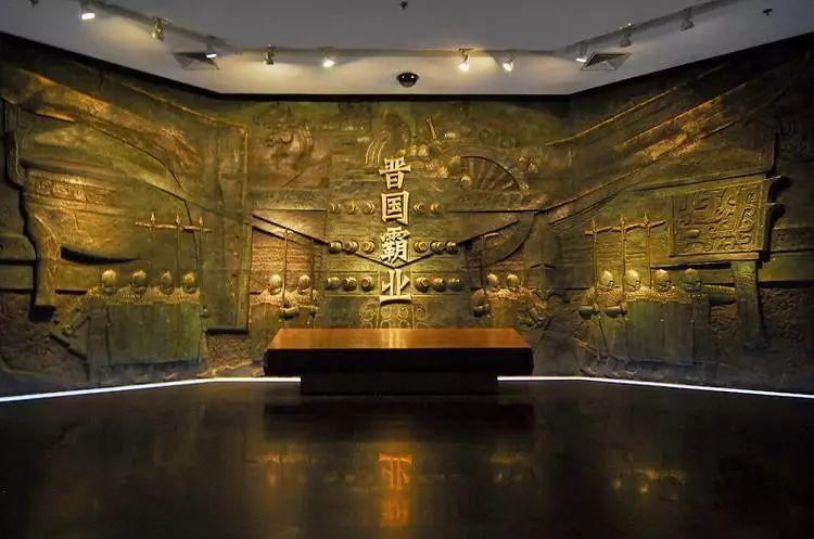 山西博物馆文物众多可是专家发现摆放文物也需要技巧