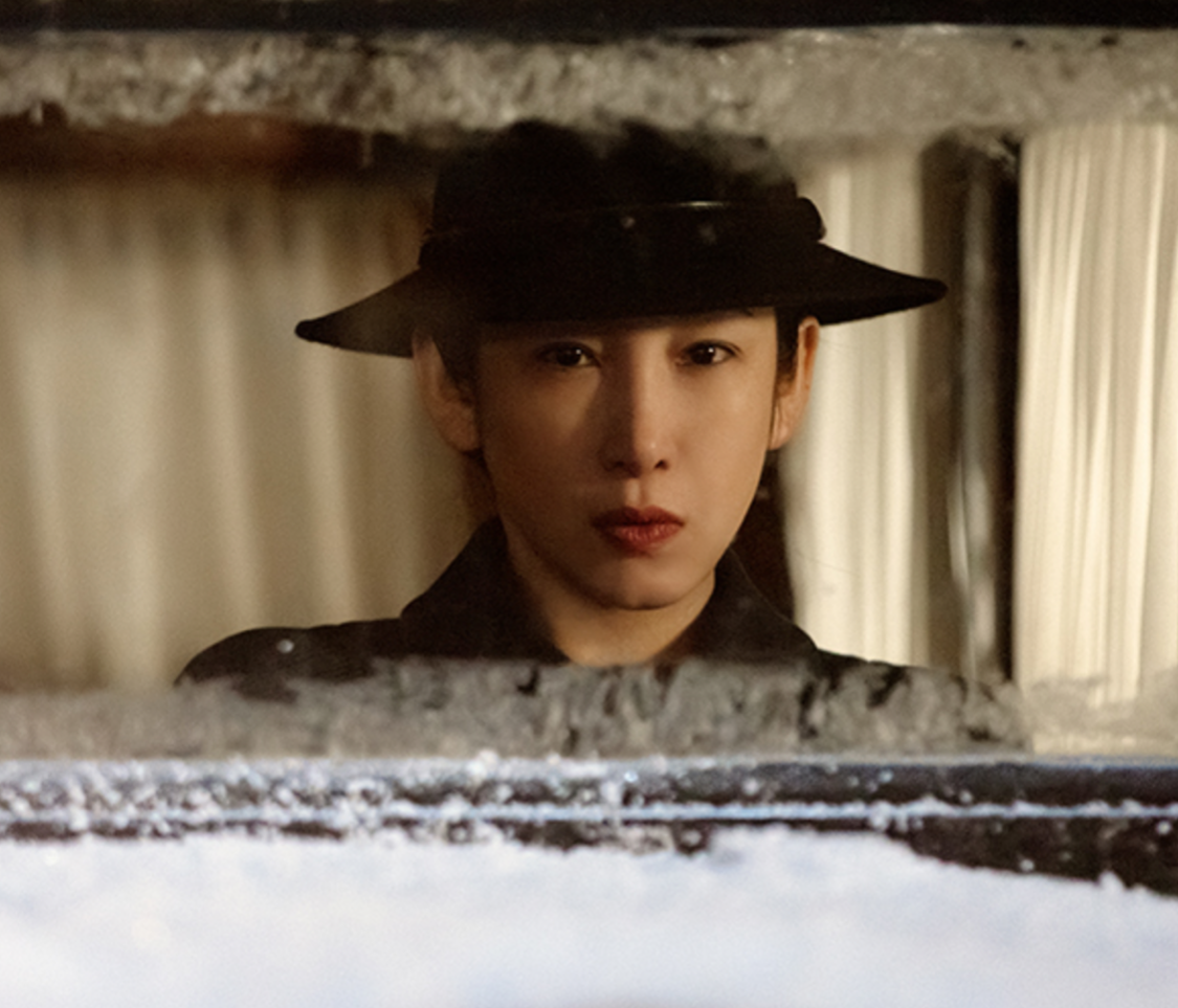 王郁|周乙|悬崖之上_新浪新闻