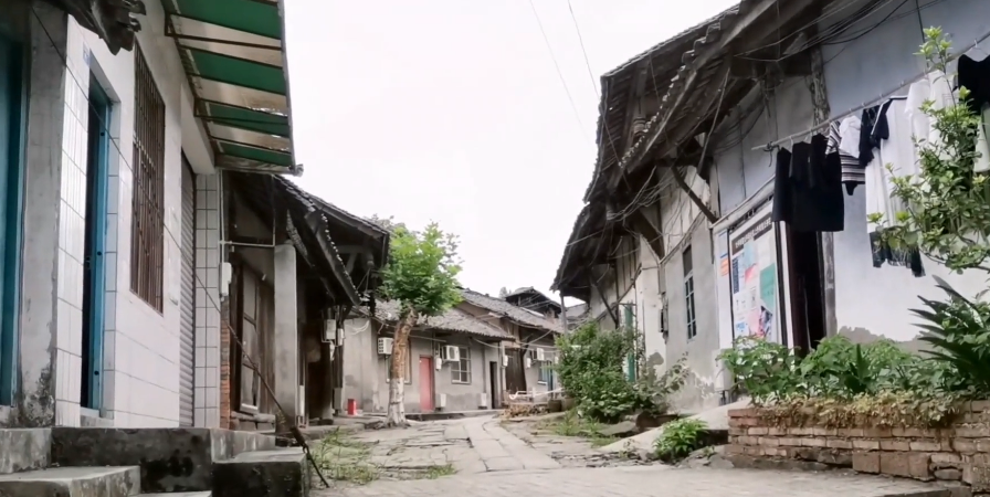 成都天府新区被遗忘古镇古朴古香游客少古镇石缸好稀奇