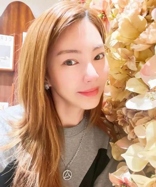 余景天被放弃,陈星旭形象大变,张雨绮发展,刘宇宁转型成功休闲区蓝鸢梦想 - Www.slyday.coM