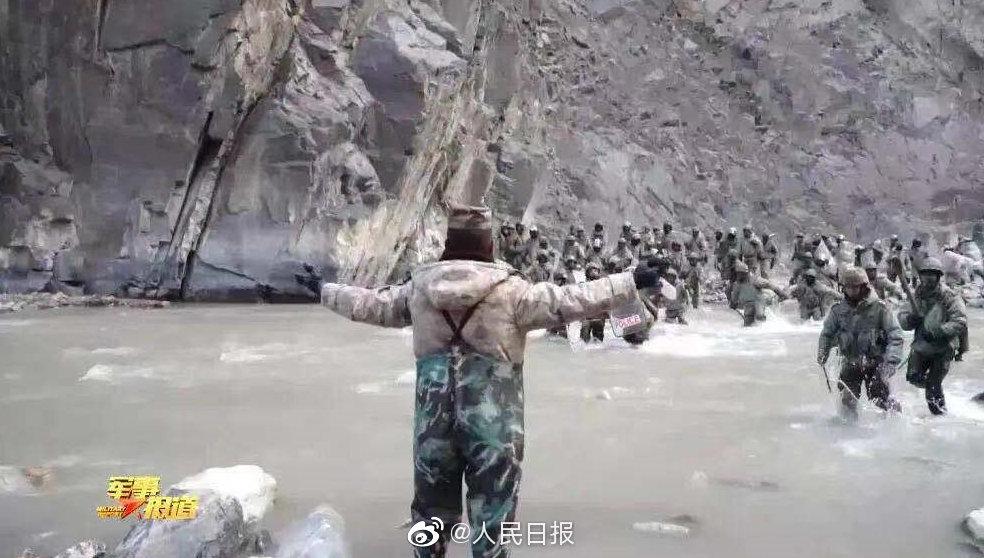 英雄团长祁发宝头上伤痕仍明显休闲区蓝鸢梦想 - Www.slyday.coM