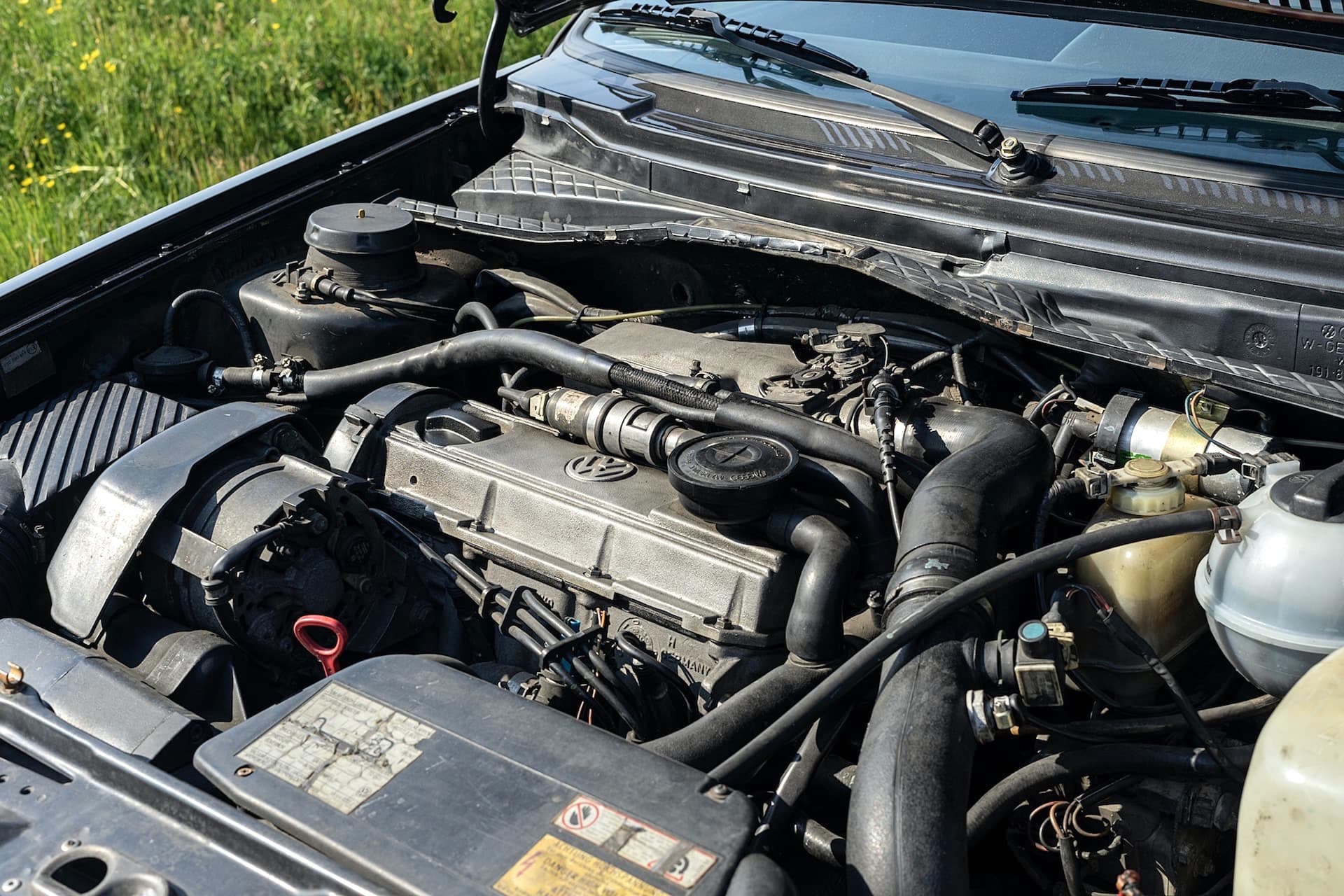 g-lader发动机的功率为158马力,扭矩为166磅英尺,远远超过了gti和gti