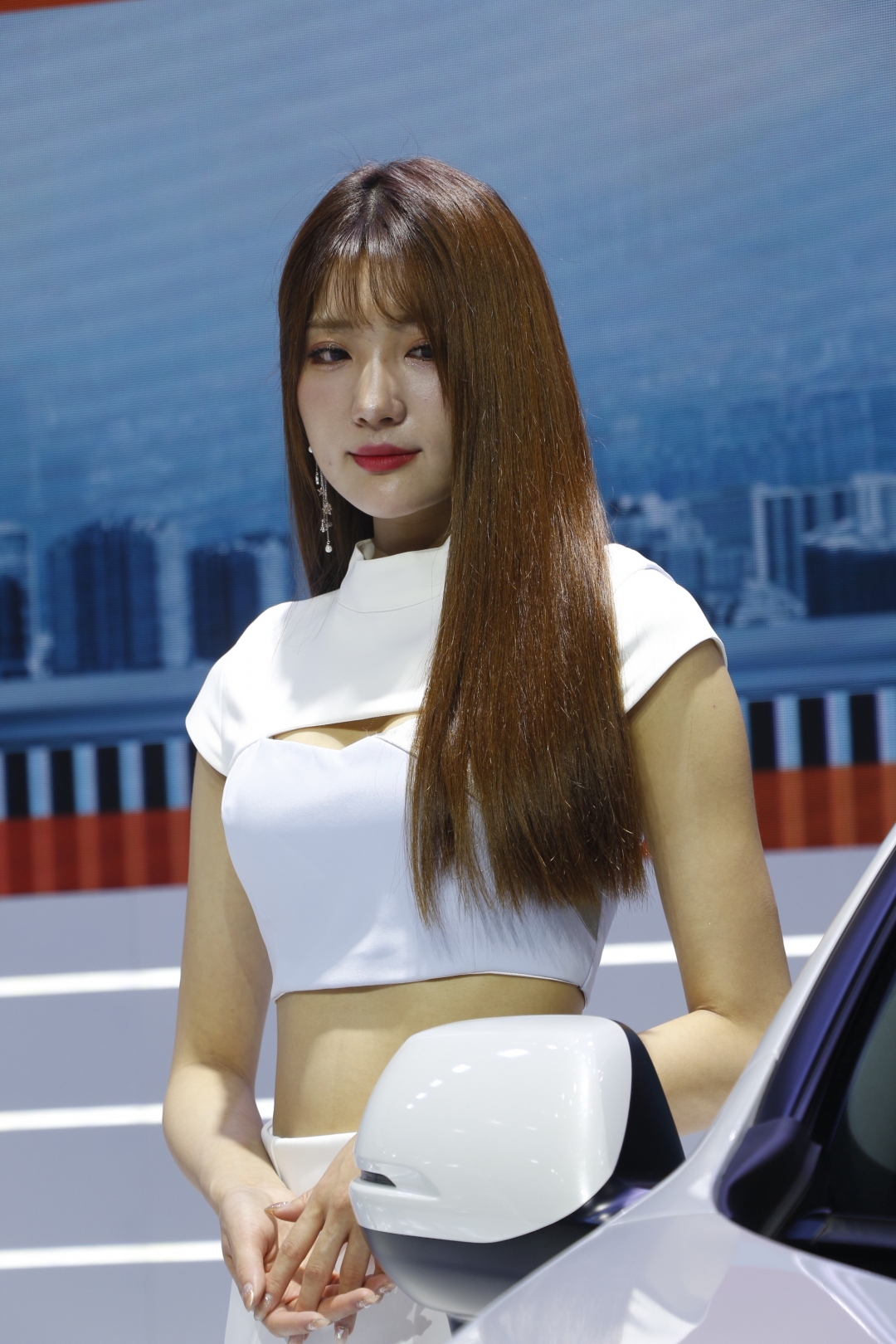 大长腿美女集结车展车模都在这超高颜值引围观华南国际车展