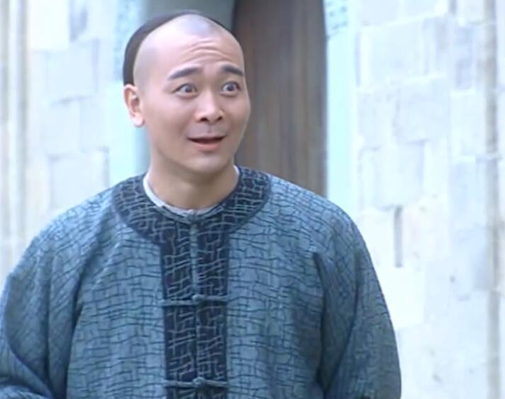 吴娴和西医叶世轩被困在一个破仓库里,房子被纳兰家的人点火了,黄麒英