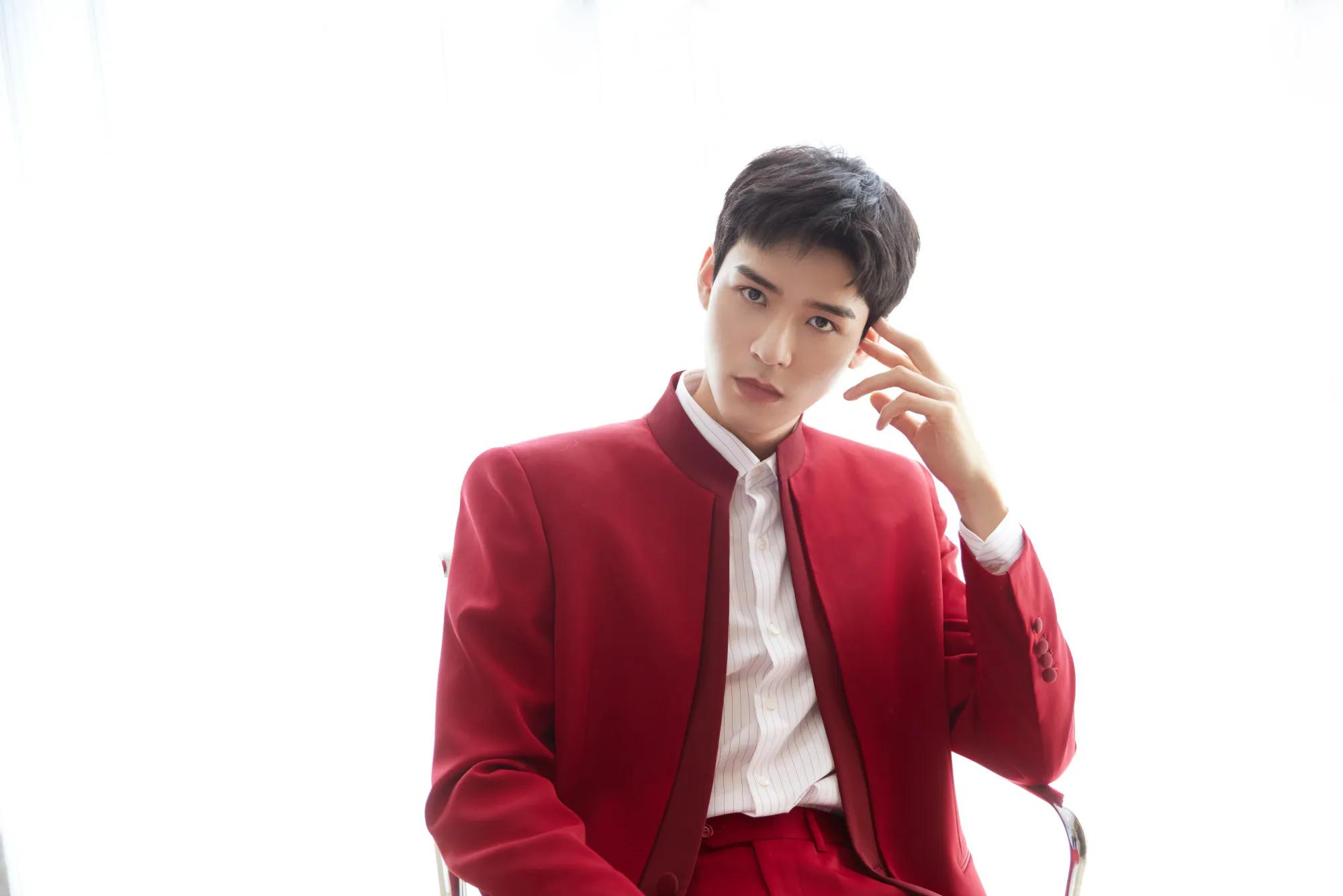 央视五四晚会龚俊首登央视杨紫气质提升迪丽热巴美艳依旧