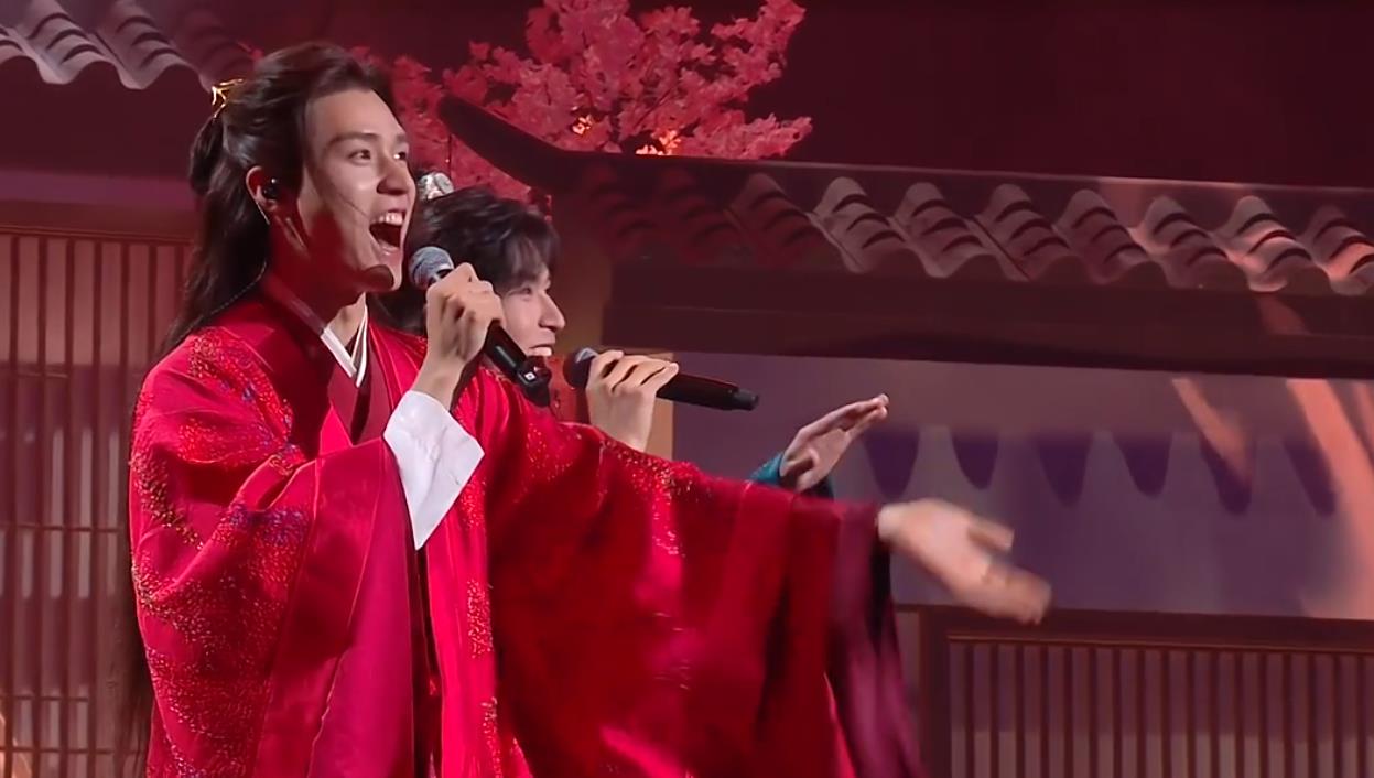 神仙售后山河令演唱会两对cp营业现场发糖全程互动太甜