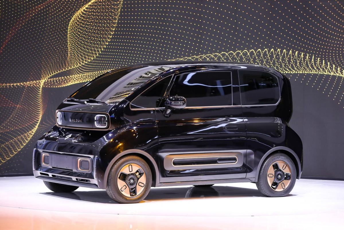 堪称车界潮流单品这小车科技感设计感都不缺适合年轻人出行