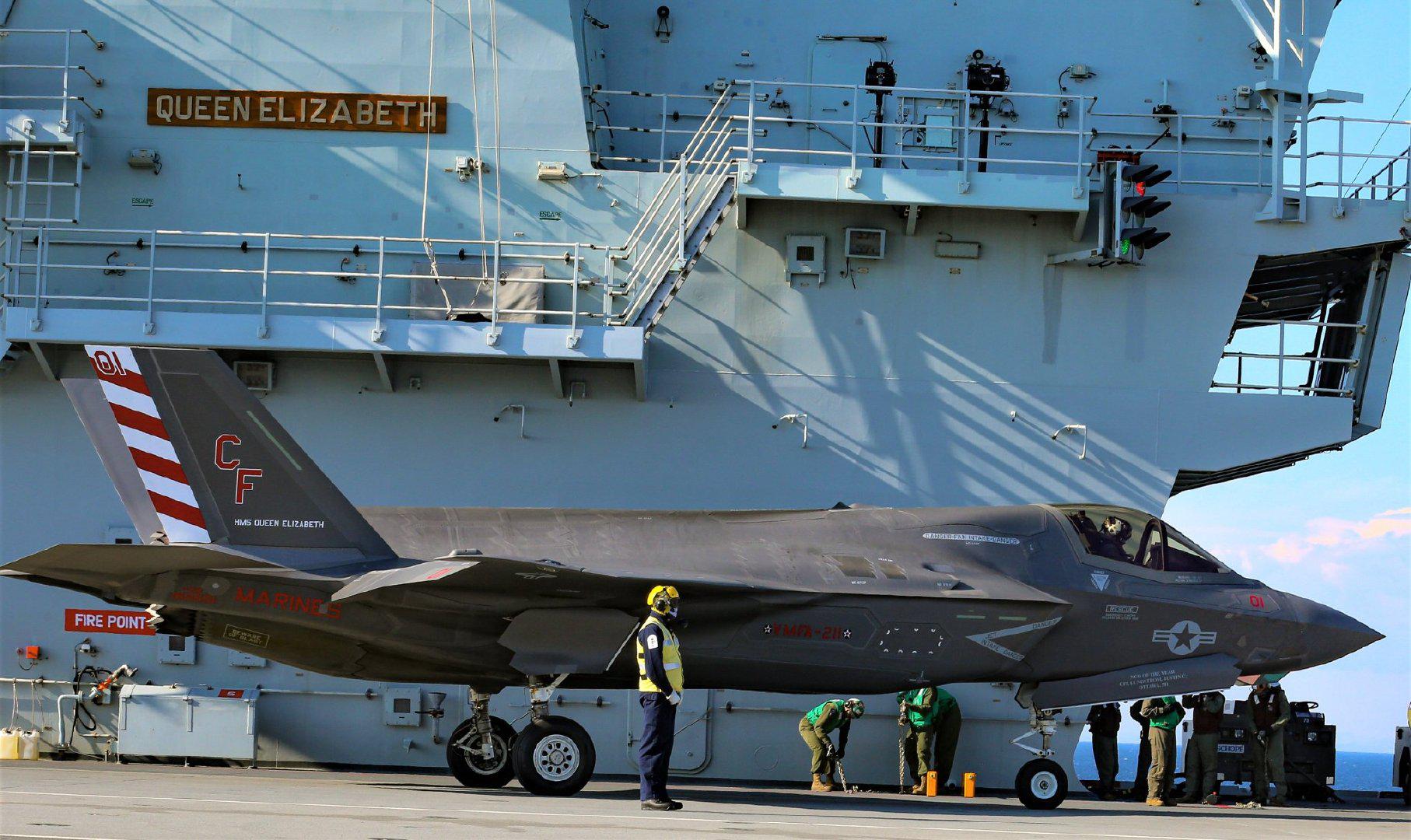 带队进驻女王号的vmfa-211高视机|高视|女王_新浪新闻