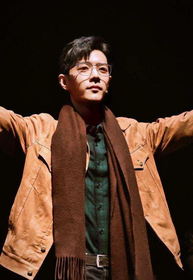 为什么说龚俊和王一博抢资源?龚俊流量人气能超过肖战吗