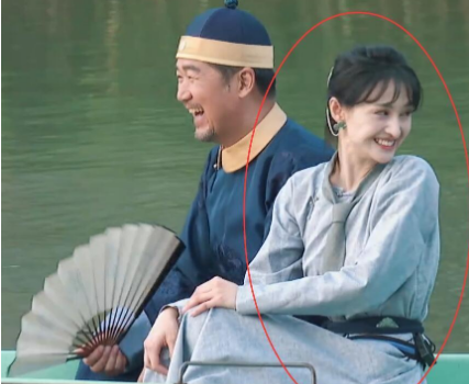 郑爽张国立给演员的警示:请依法交税,且不要喊累,因为挣得够多