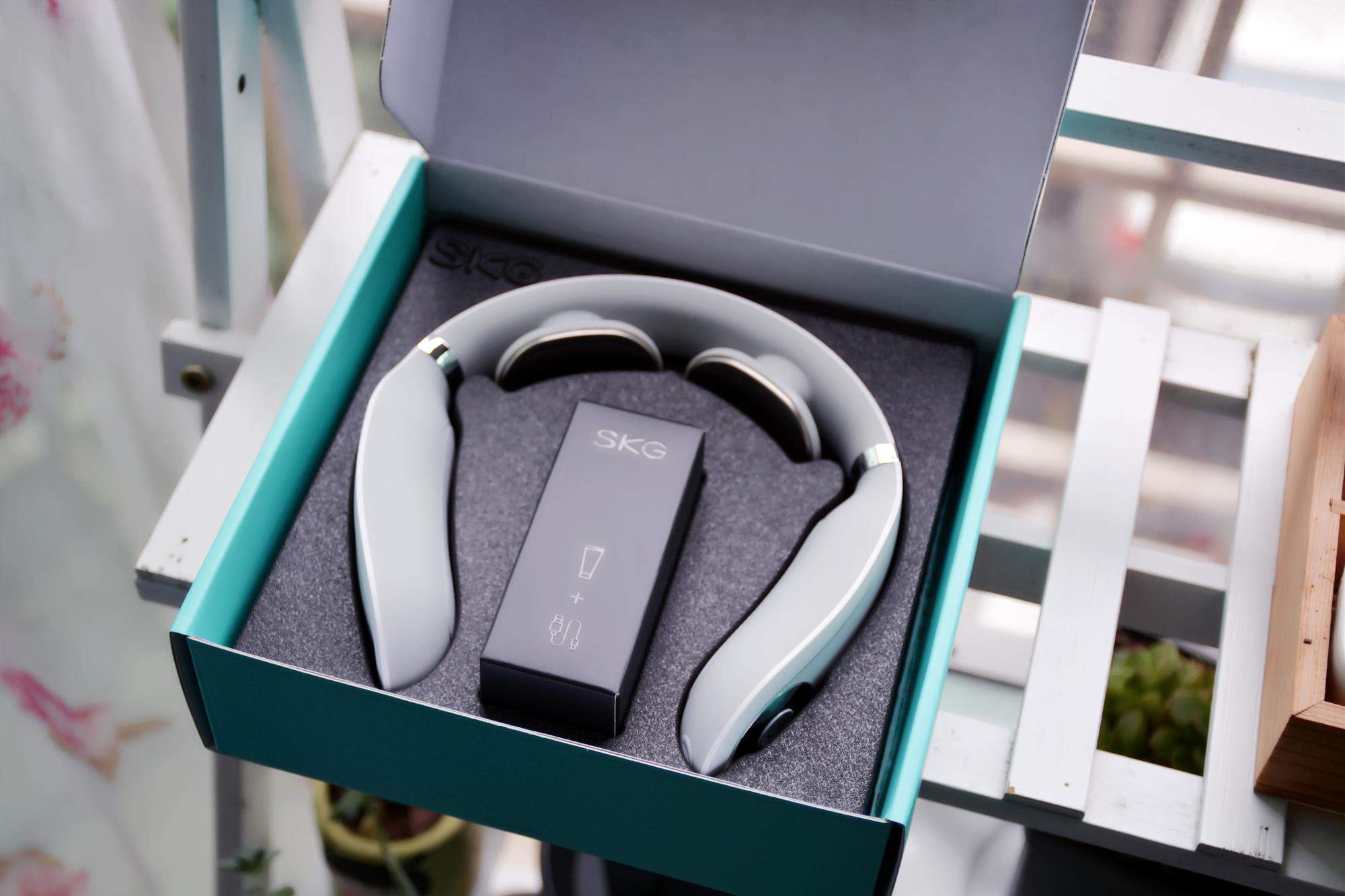 低头族福音来了脖子不舒服用skgk5颈椎按摩仪改善明显