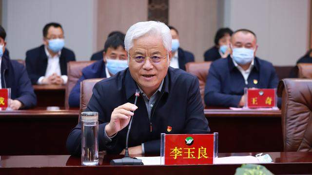 乌兰集团开展"我为群众办实事"活动 再为20名困难学生献爱心__财经