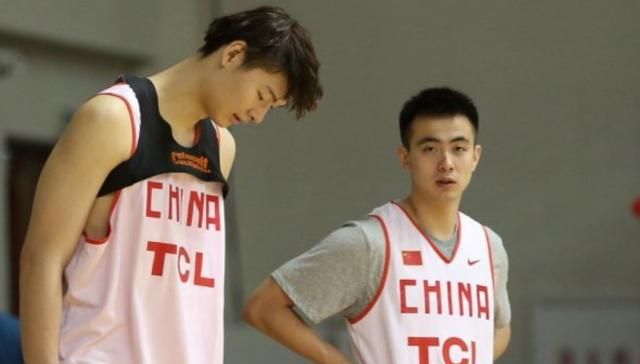 总决赛表现糟糕赵继伟或将离队联手王哲林是不错的选择