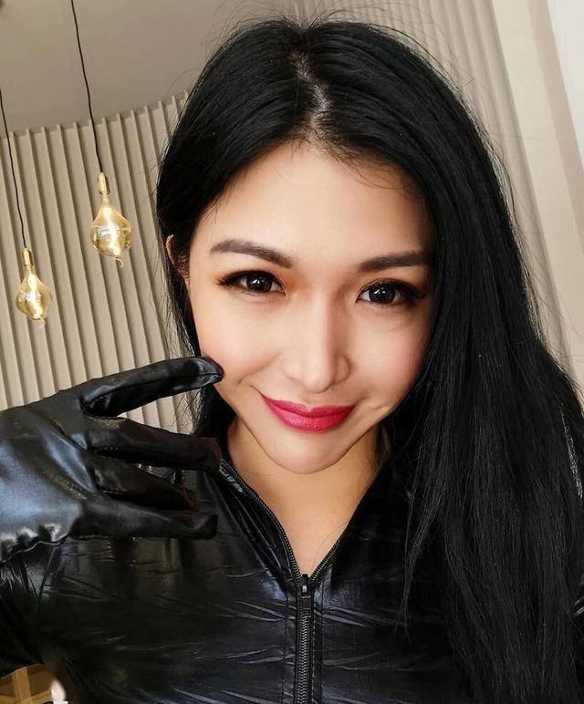 夫妻重聚细龙太陈伟琪现身爱回家片场大晒温馨合照