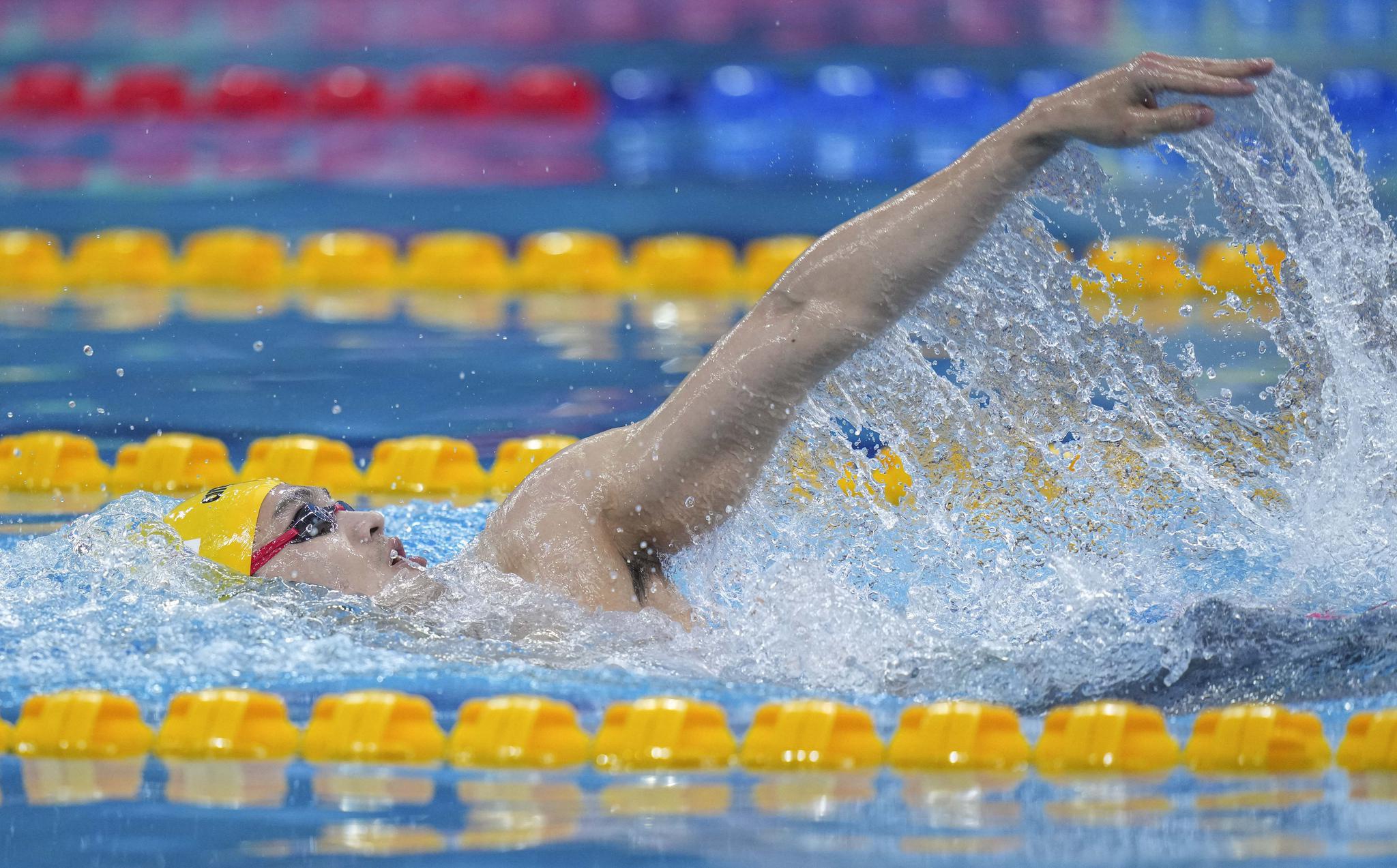 游泳全国冠军赛徐嘉余晋级男子200米仰泳决赛