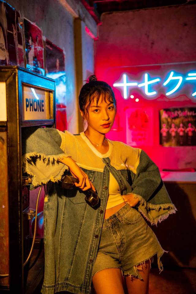 弹琴视频竟被偶像周杰伦转发点赞演员彭高唱钢琴实力爆表