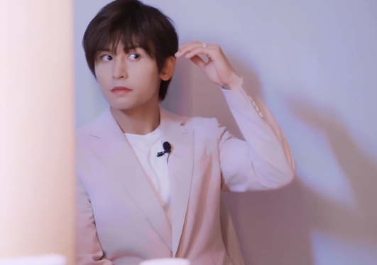 张哲瀚电影维和防暴队买赞事件是怎么回事 张哲瀚买赞是真的吗