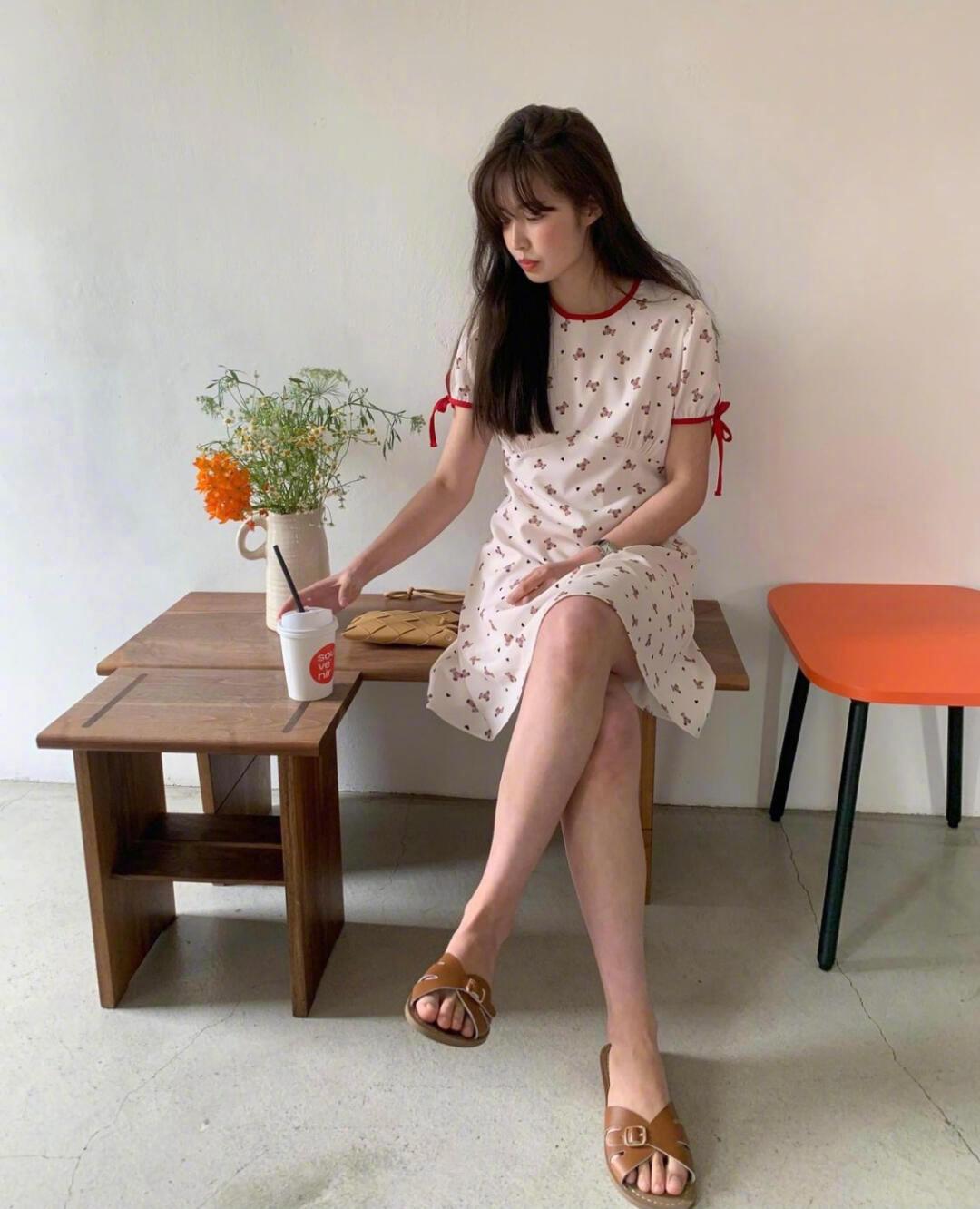 ins小姐姐清新甜美的出游穿搭look合集邻家女孩的即视感