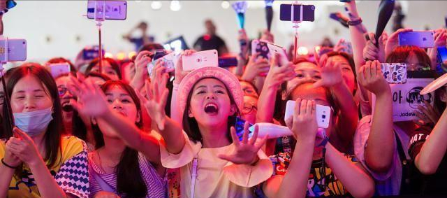 是该管管了饭圈3大乱象横生已成中国追星文化的一颗毒瘤