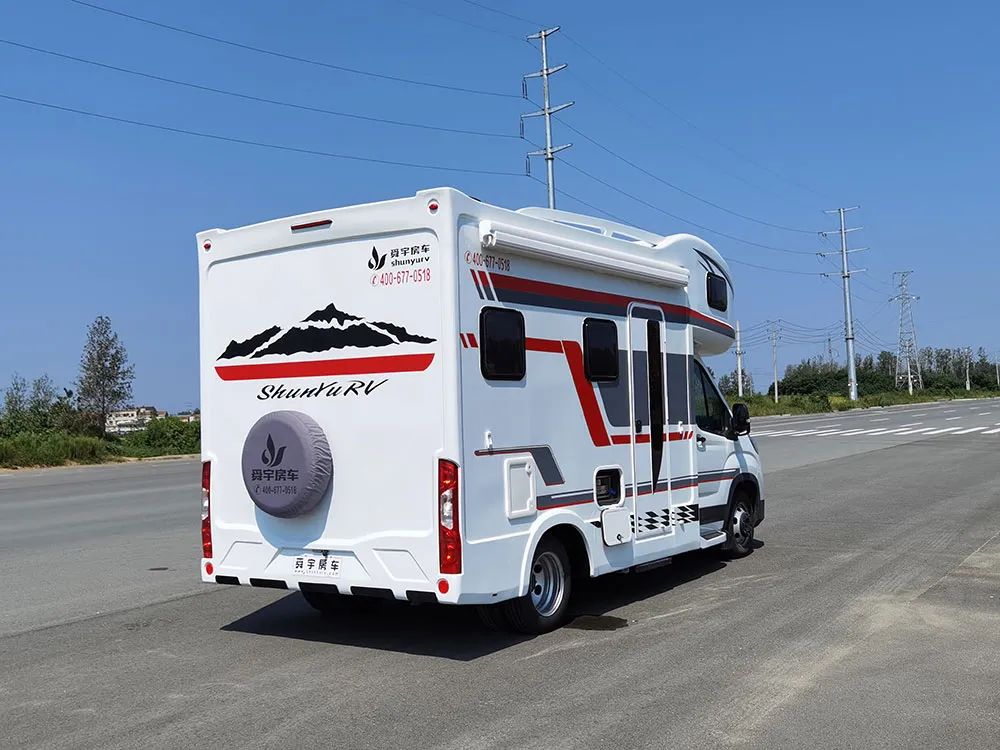 外热内冷高颜值舜宇v90大额头c型房车