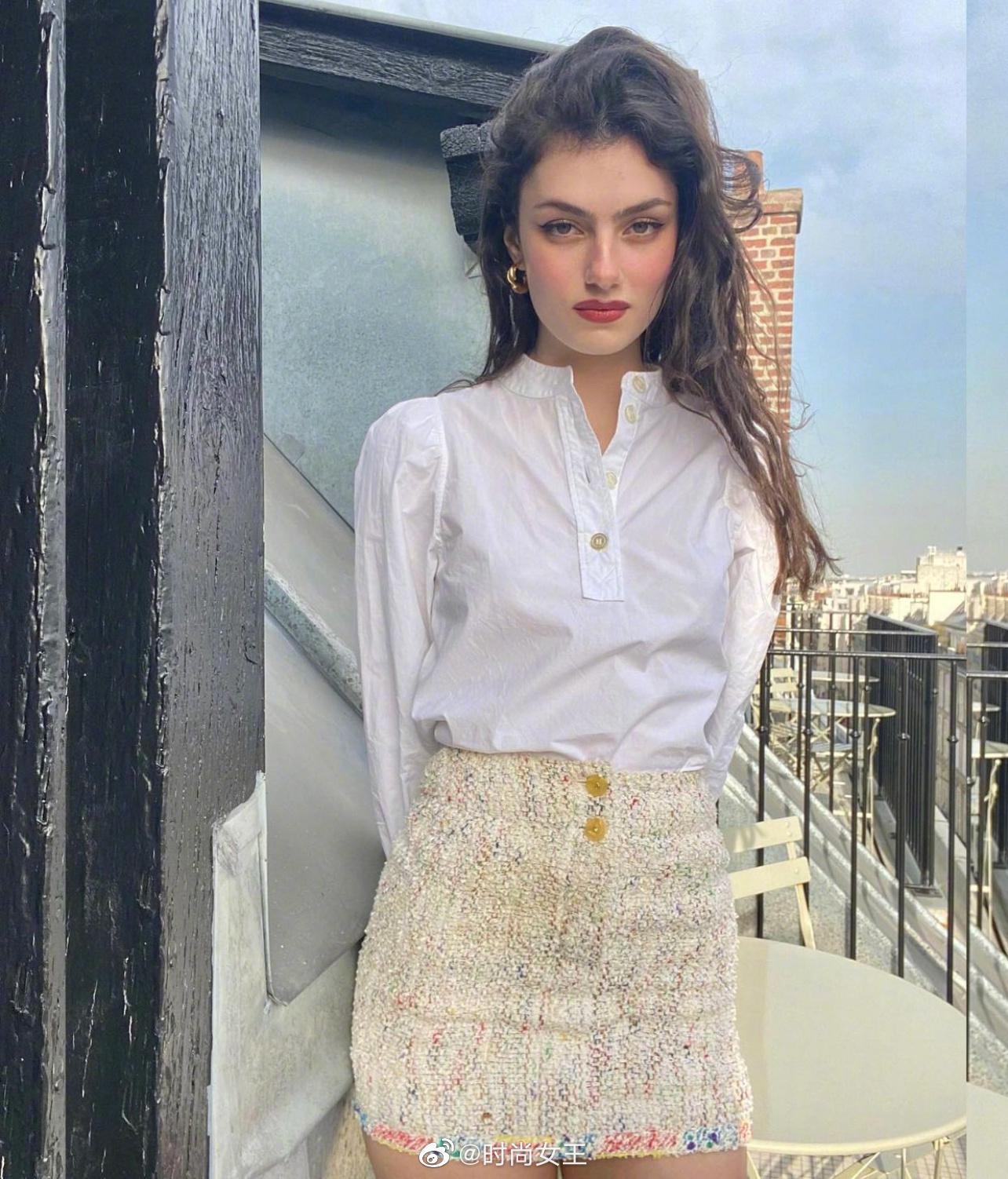 法国时尚博主的春夏穿搭look更新巴黎女人独有的浪漫与性感