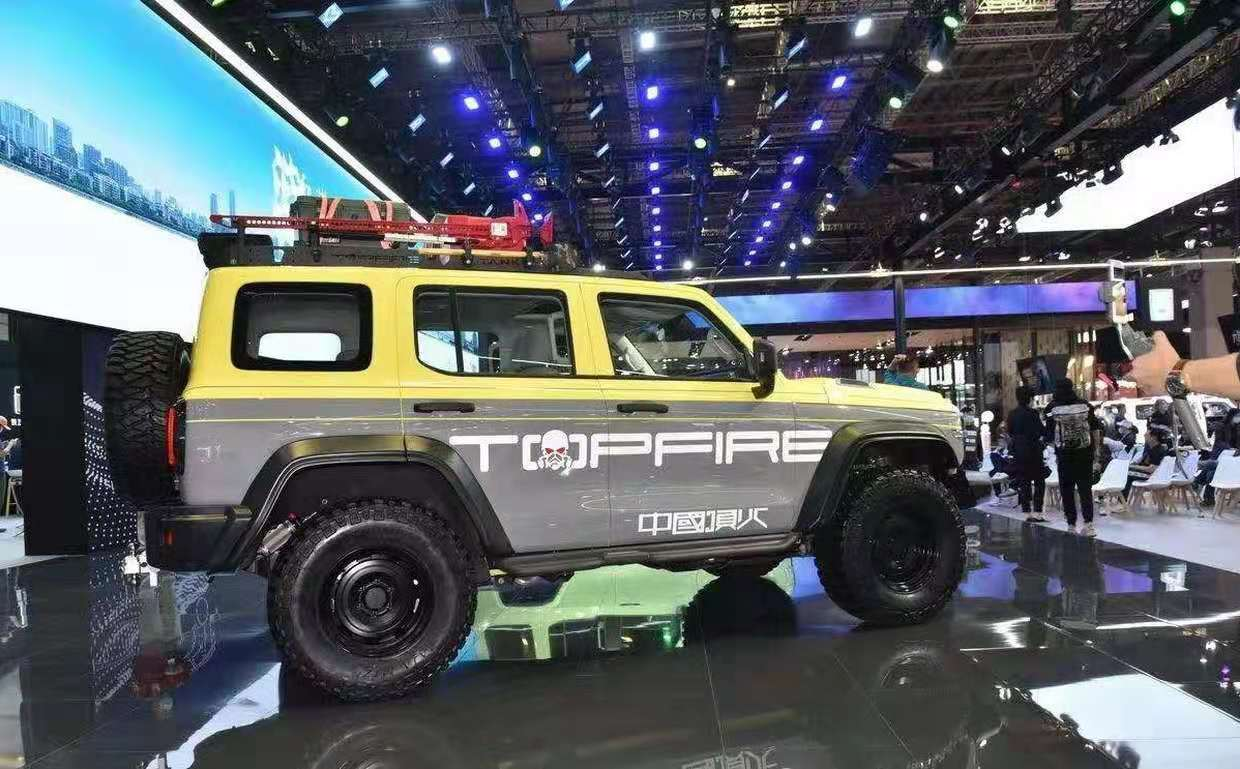 坦克300顶火版正式亮相双色车身越野性能升级