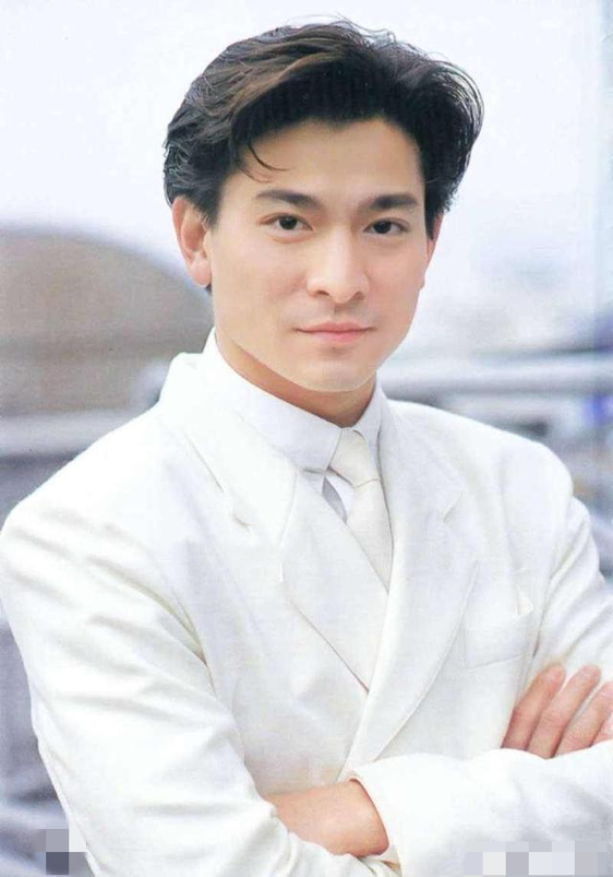 抿嘴皱眉录歌好沉醉|刘德华|裤兜|沉醉_新浪新闻