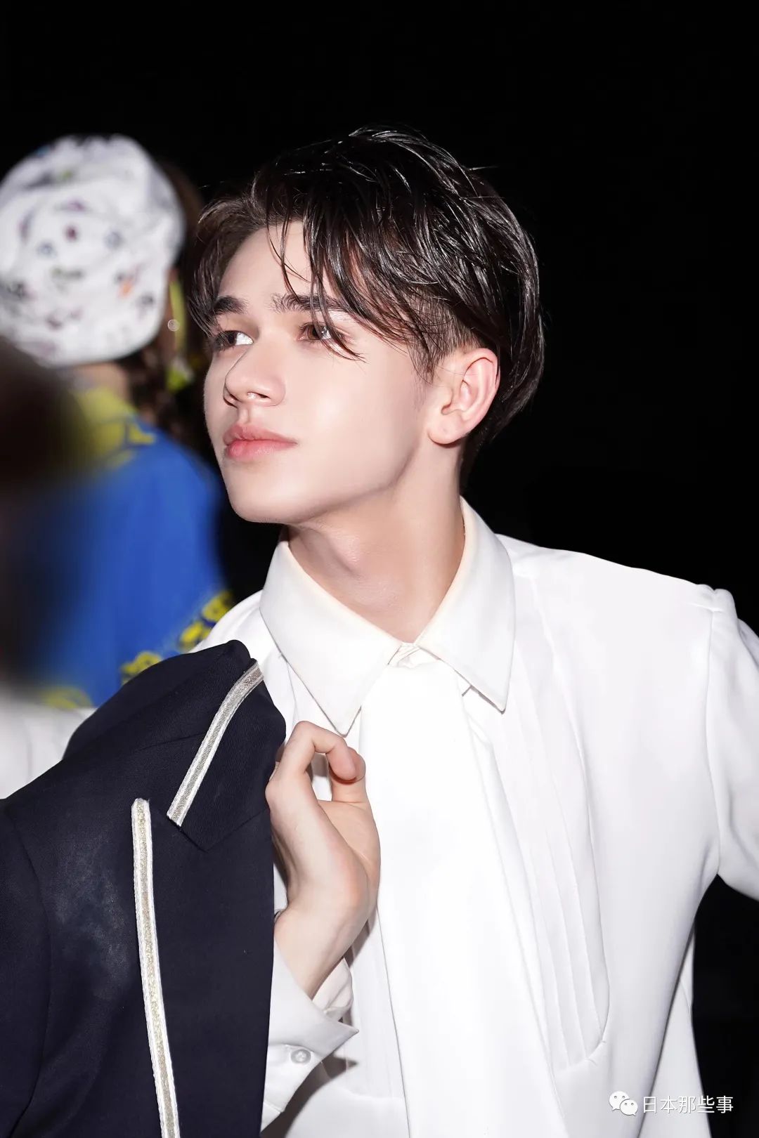 他叫庆怜,人气,实力均不俗,最终卡位12无缘出道