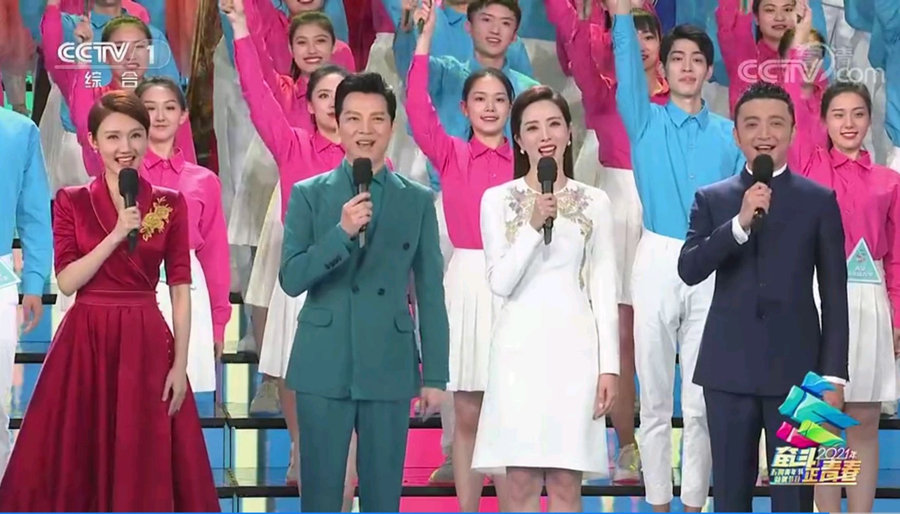 任鲁豫李思思成功主持五一五四晚会央视综艺主持门面担当被重用