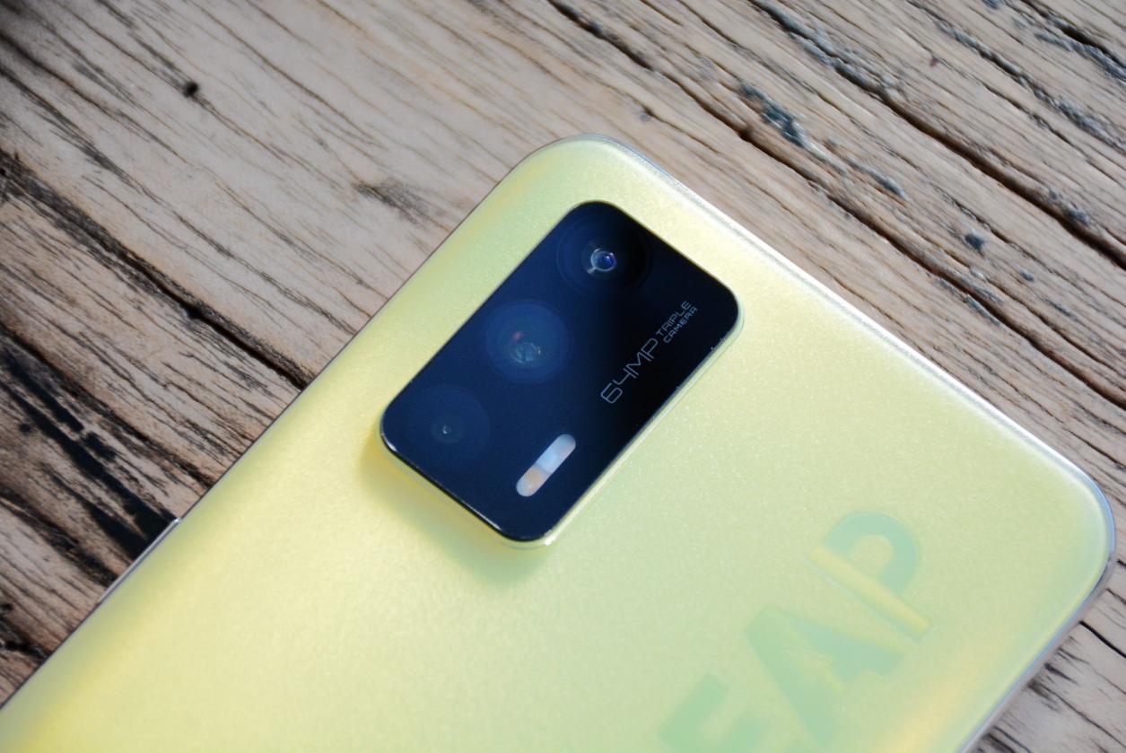 超热门的"萤火虫"手机:真我q3 pro评测,千元机性能超旗舰__财经头条