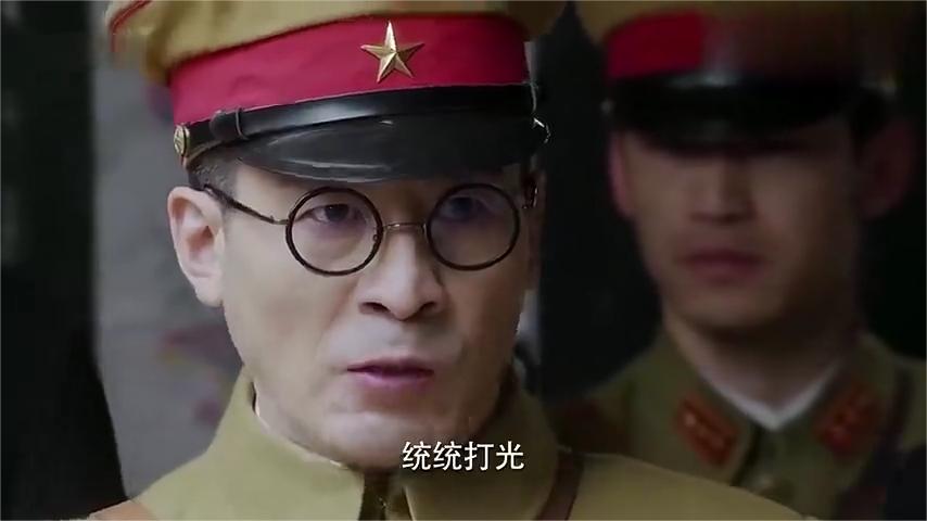 蜂鸟:锄奸团被鬼子包围,谁料鬼子竟有重机枪,集火对准屋里扫射