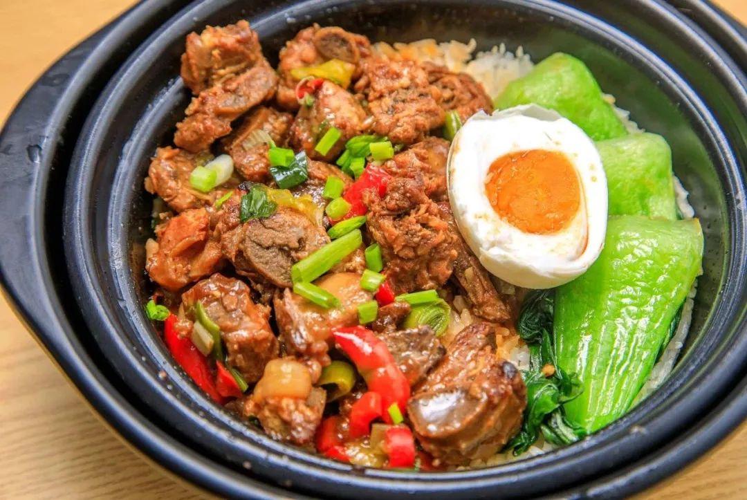 学会这样做鸡腿煲仔饭营养好吃又简单易做香得让人停不下嘴
