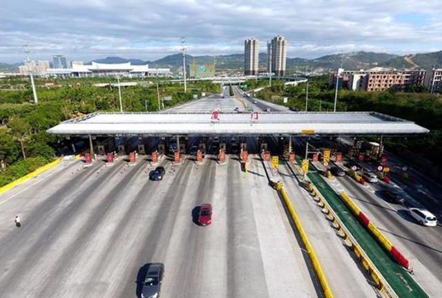 福建第一条高速公路不是连接省会福州而是连接这两座沿海城市