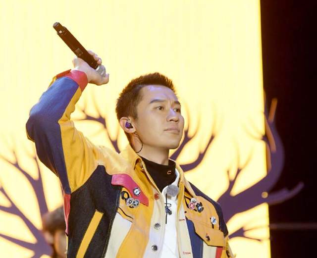 与范冰冰分手之后,李晨的戏路越来越窄,饰演17岁中学生遭人嘲笑