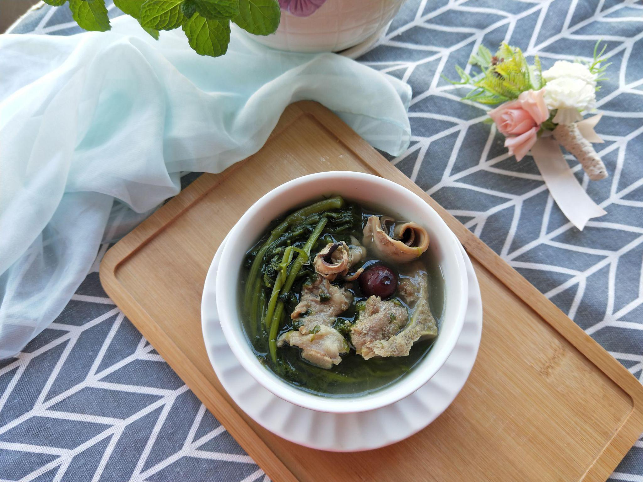 学会这样做西洋菜排骨汤香气四溢又营养美味隔壁孩子馋得不行