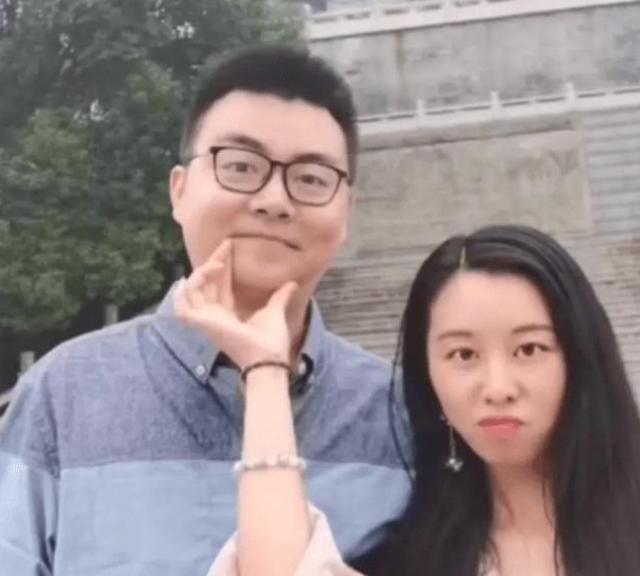 和哥哥同框合影笑容满面,网友:许妈太美了|许敏|姚策|郭威_新浪新闻