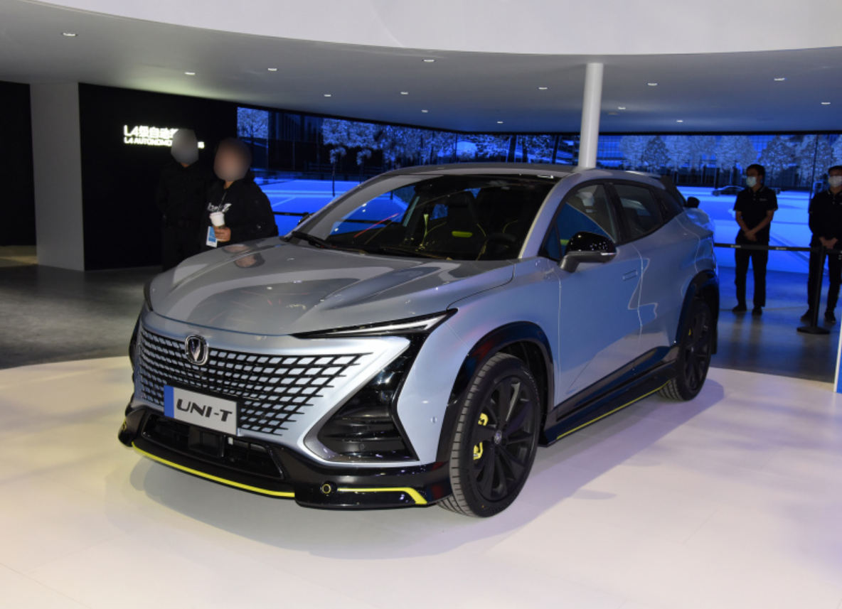 自带套件运动气息拉满长安unit运动版售1389万