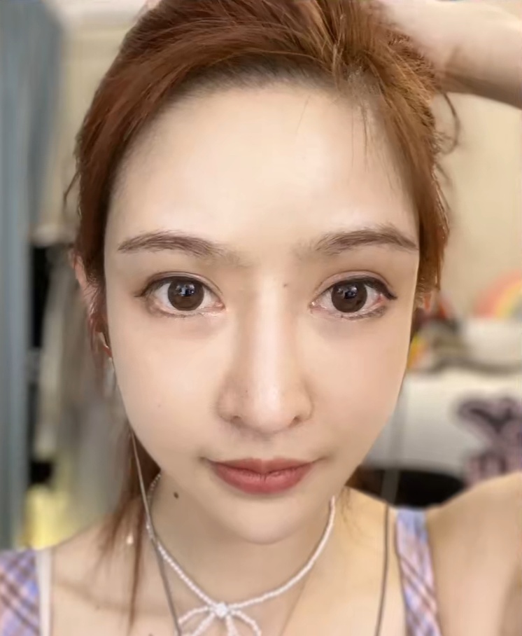 王羽杉直播放出原相机素颜照与本人差距太大榜一当场脱粉