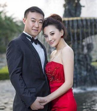 马琳明星前妻离婚后嫁富豪今成瑜伽教练身材颜值完美