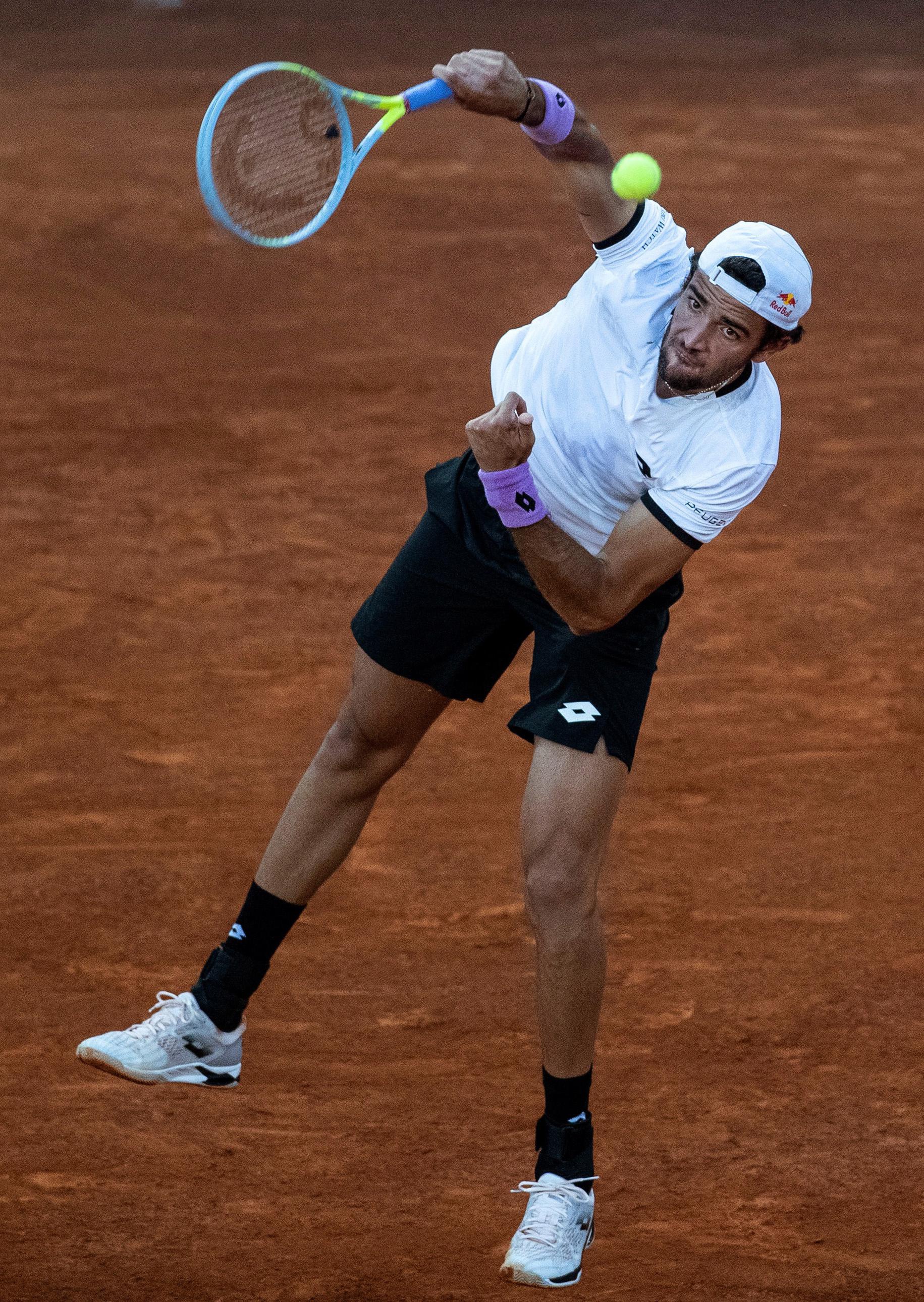 网球马德里公开赛贝雷蒂尼晋级半决赛