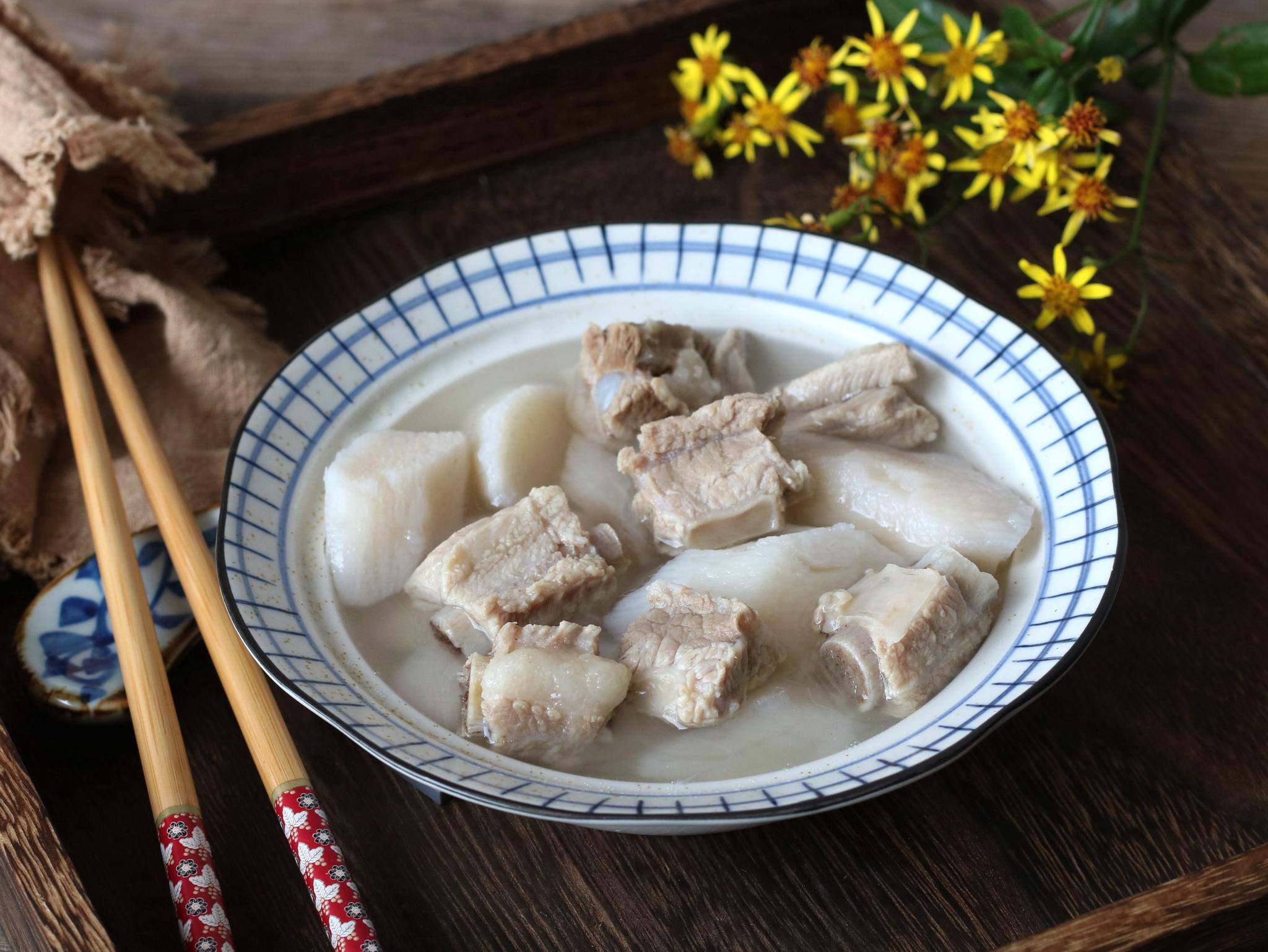 学会这样做山药排骨汤营养美味又能解馋闻着就让人想要流口水