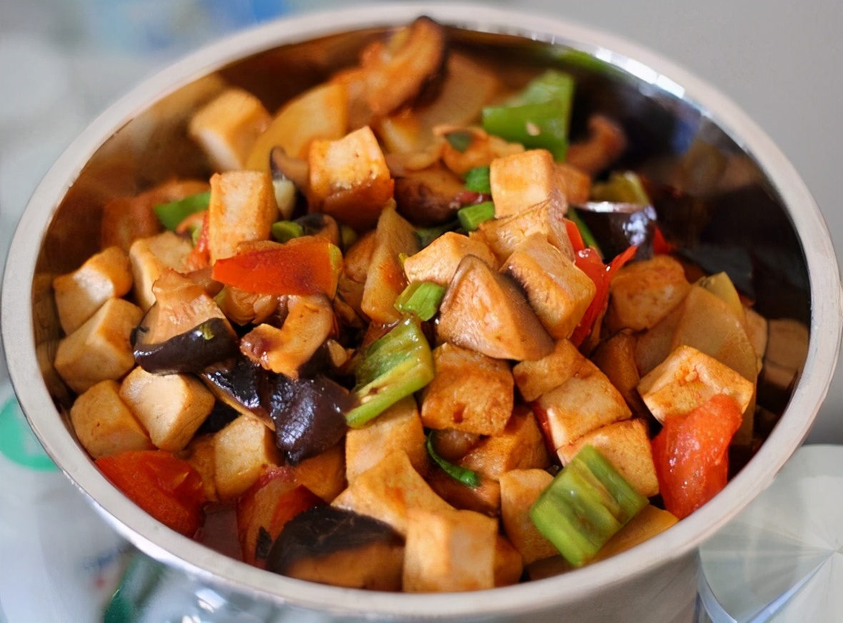 学会这样做番茄炒香菇香气四溢又营养好吃不愁孩子没胃口