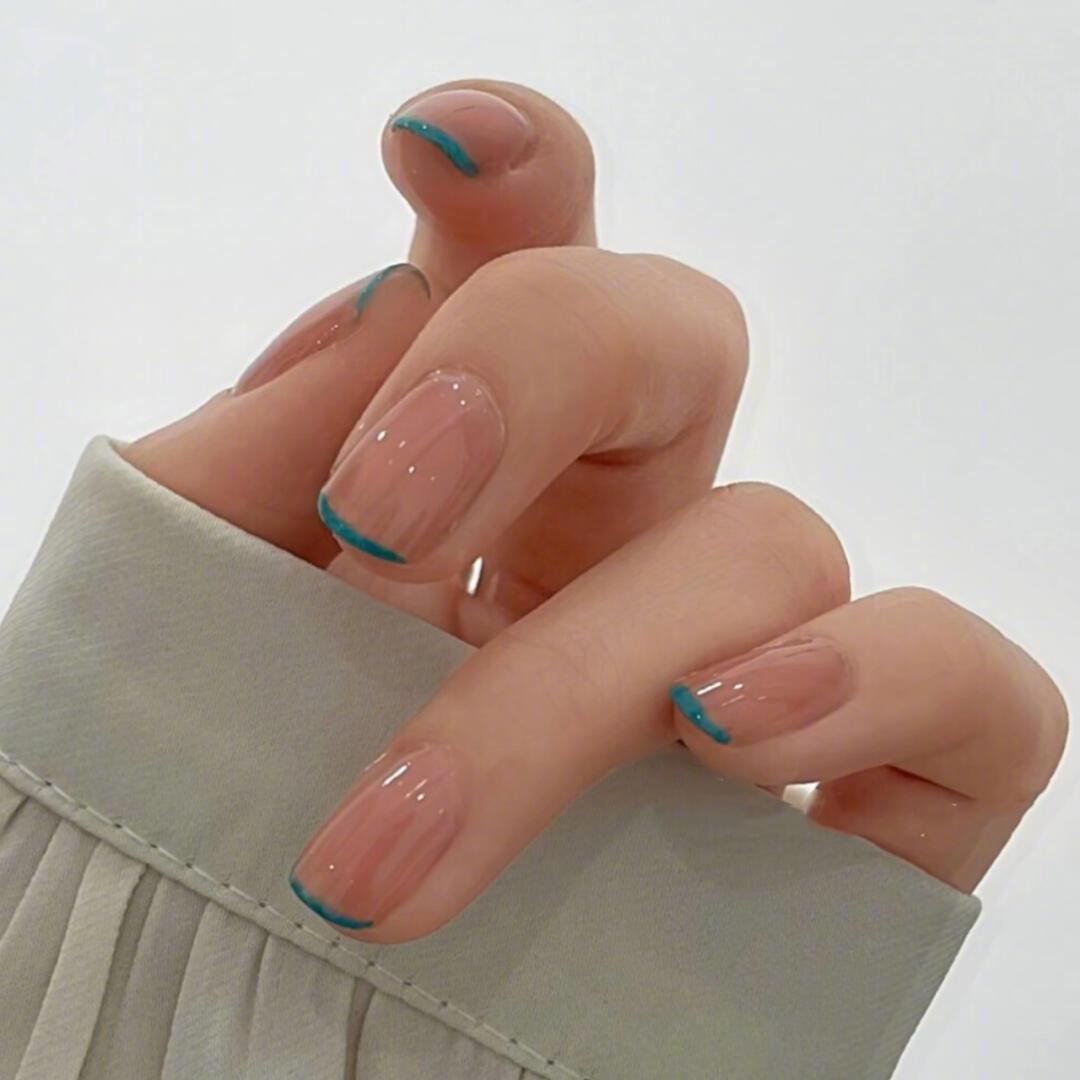 低调干净的裸色系美甲合集任何场合都非常显气质