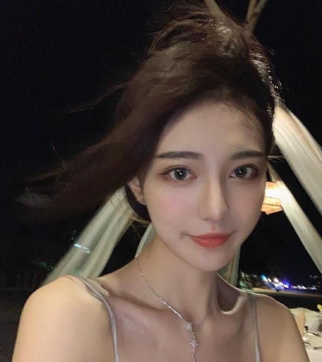 网红项思醒成高端玩家富二代迟迟不愿退婚身材也许是关键