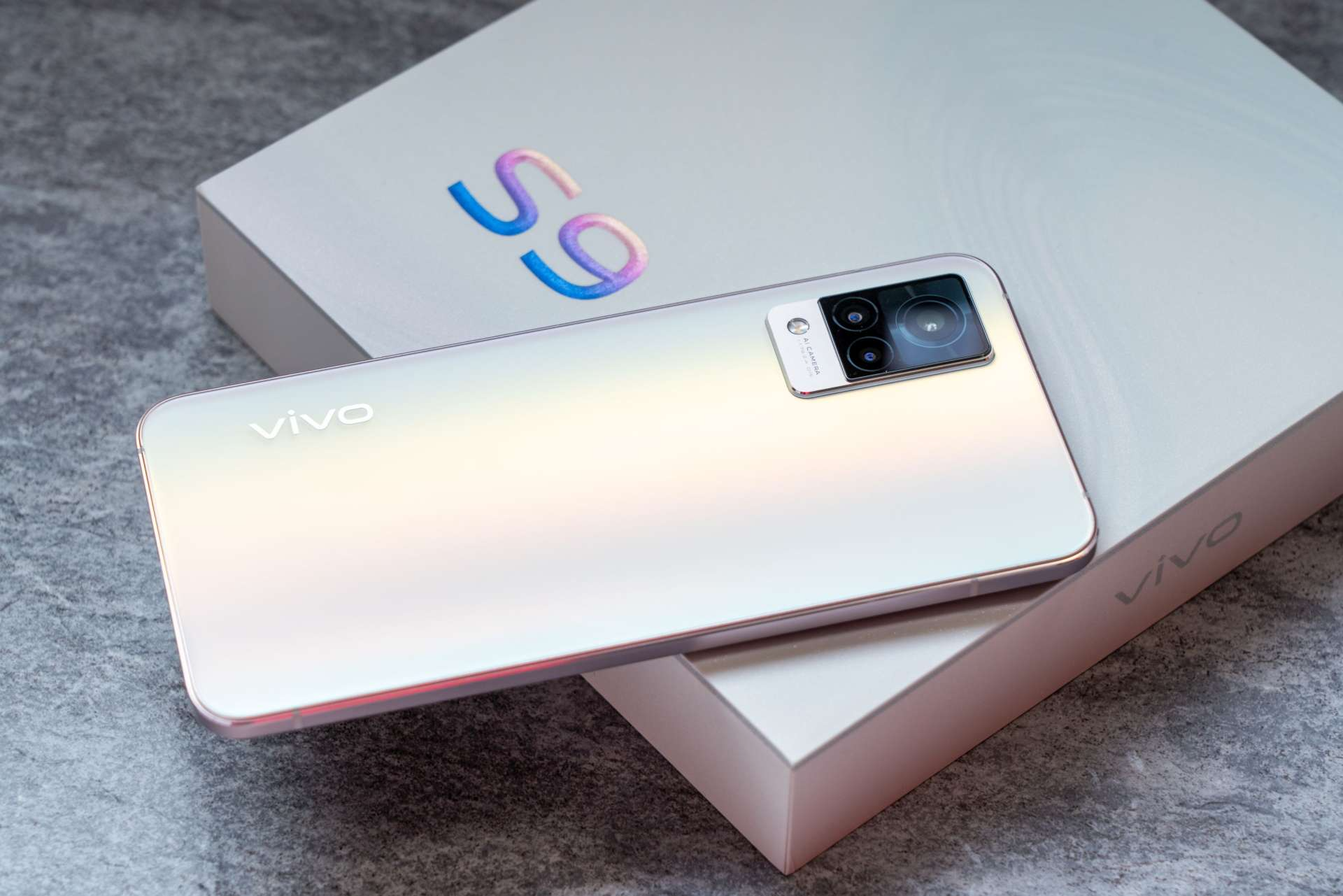 谁说自拍功能的升级就是加重美颜痕迹,vivo s9进行了新的思考